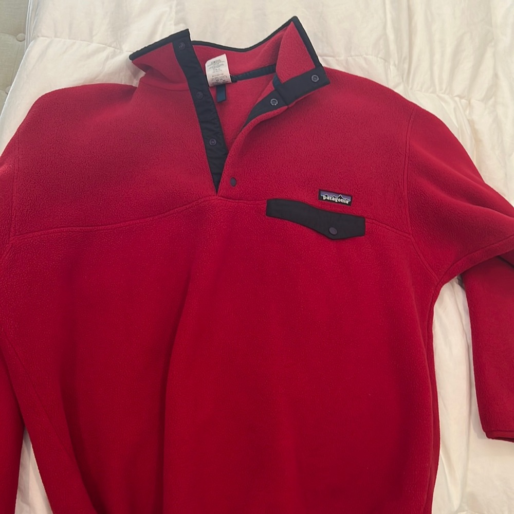 men’s red Patagonia fleece L